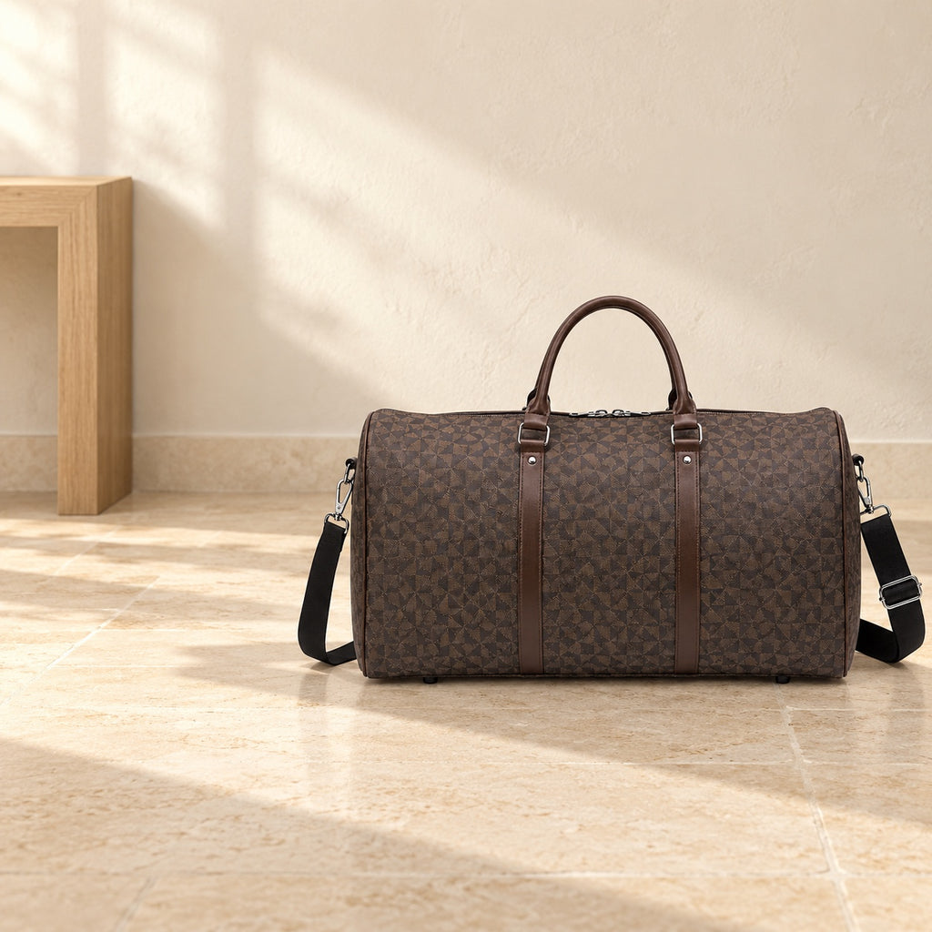 Sac de voyage à empiècements géométriques — mise en situation