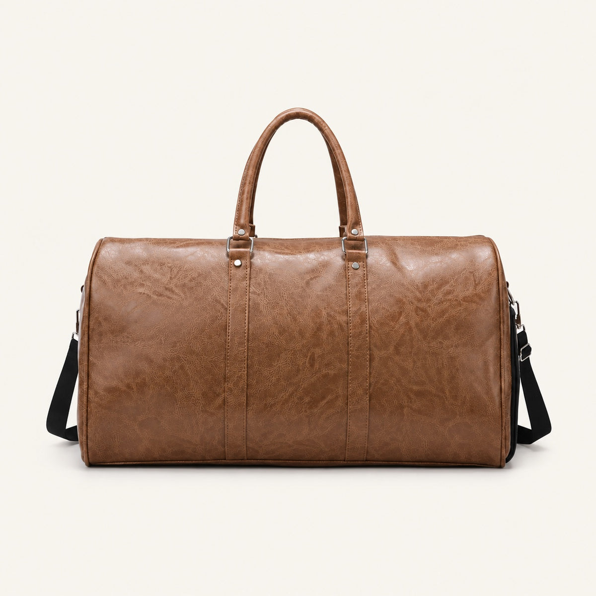 Sac polochon effet cuir — packshot sur fond ivoire